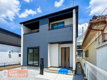 栃木県小山市駅南町4丁目の新築一戸建ての現地外観写真
