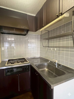 栃木県小山市駅東通り1丁目の中古マンションのキッチン