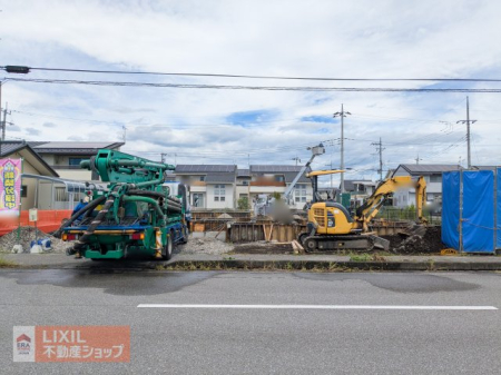 栃木県宇都宮市中里町 の新築一戸建ての現地外観写真